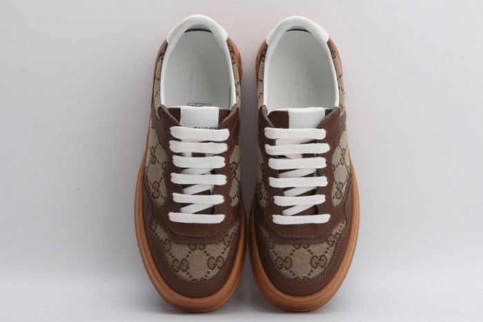 GC LOW-TOP SNEAKER
