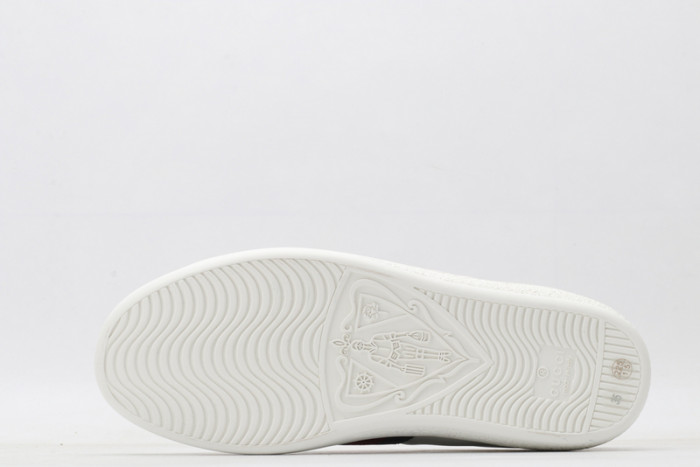GC LOW-TOP SNEAKER