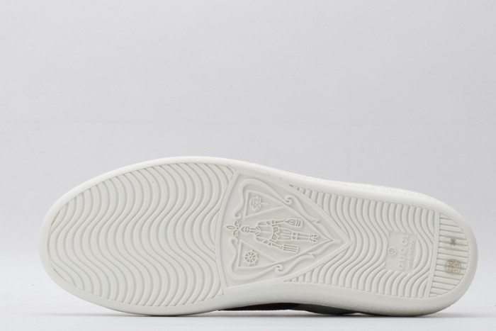 GC LOW-TOP SNEAKER