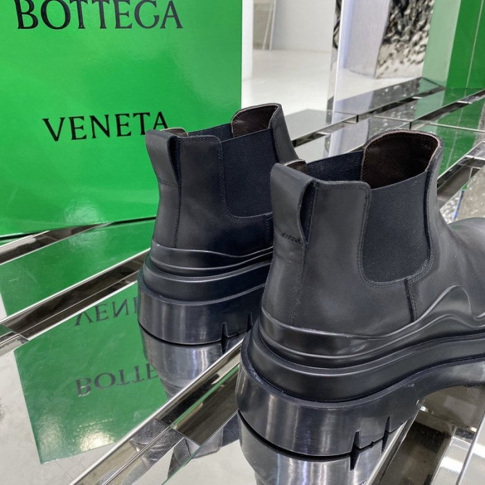 Bo*te*ga ve*ne*ta sneaker