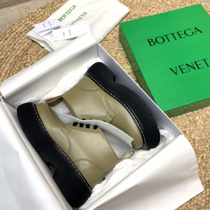Bo*te*ga ve*ne*ta sneaker
