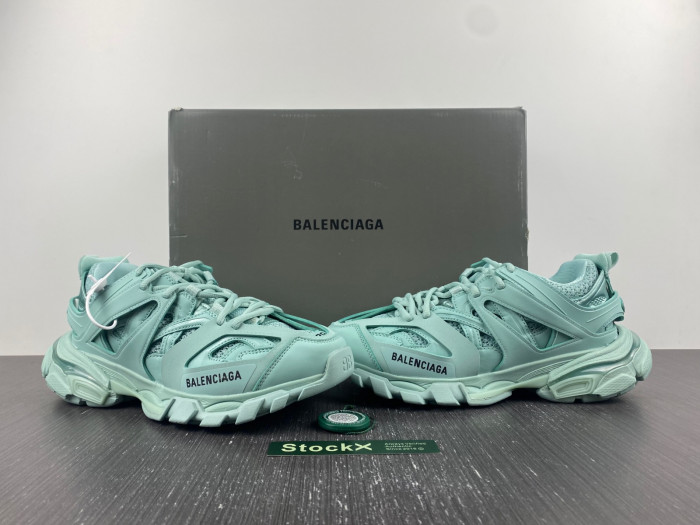 BL TRAINERS TRACK