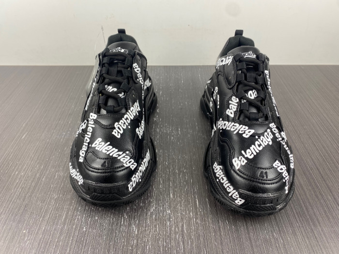 BL TRIPLE S TRAINERS