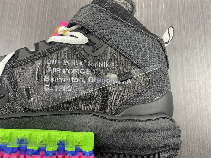 OW AIR FORCE 1 MID BLACK DO6290-001