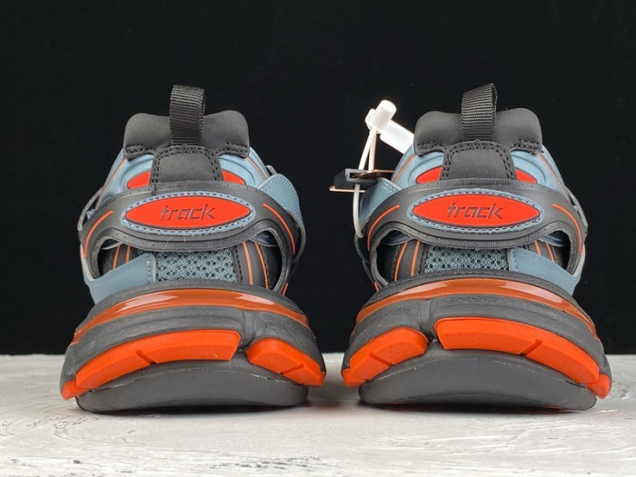 BL TRAINERS TRACK
