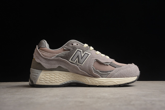 New Balance 2002R 
