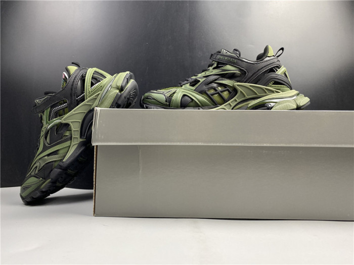 BL TRAINERS TRACK