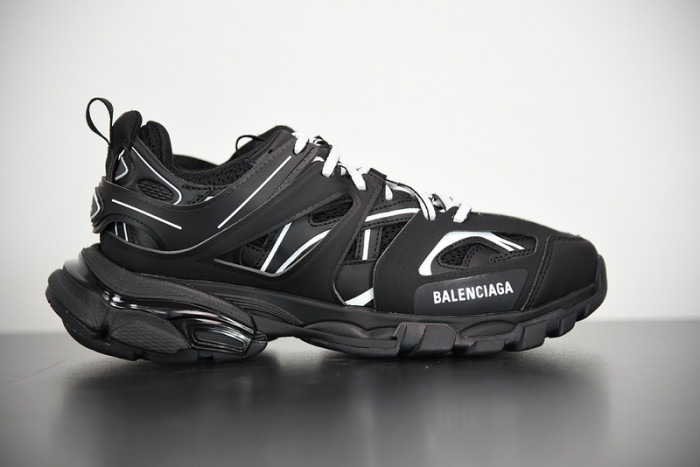 BL TRAINERS TRACK