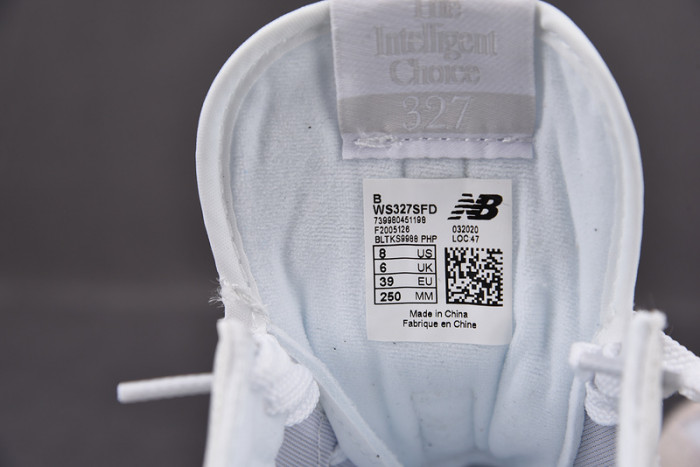New Balance NB327F