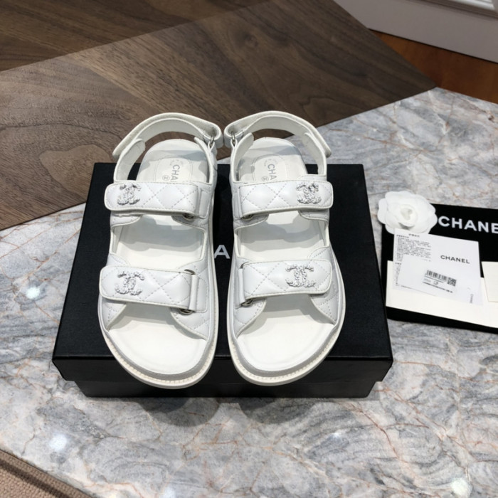 C*HANEL SLIDES C-10