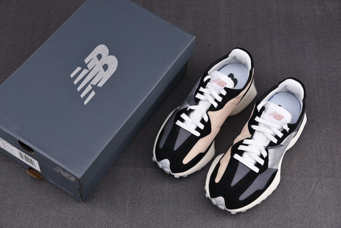 New Balance NB327D