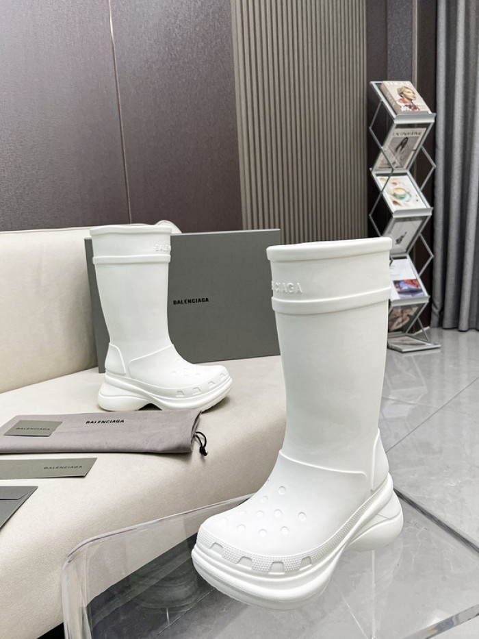 ba*len*cia*ga x Cr*0*s chunky rubber boots