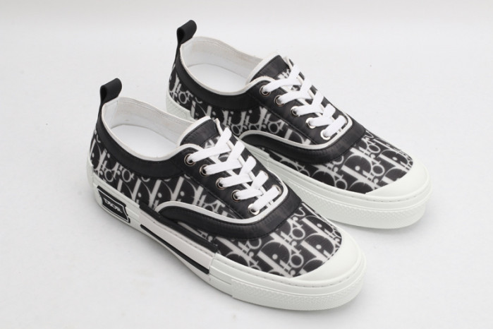DR B23 OBLIQUE TOP SNEAKER