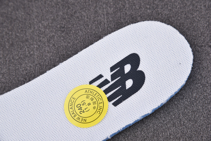 New Balance NB327 A