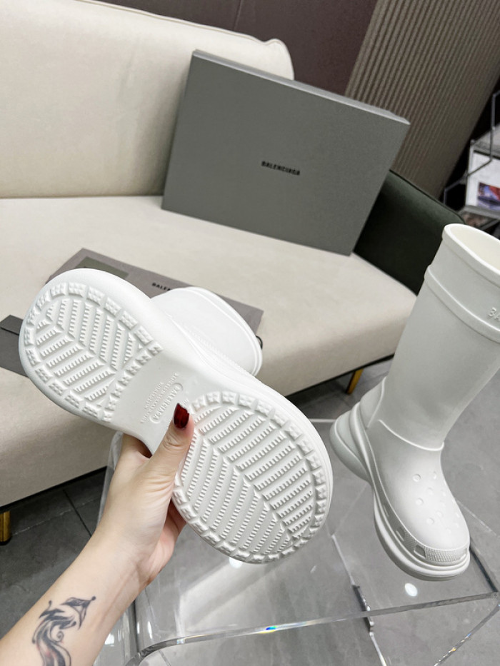 ba*len*cia*ga x Cr*0*s chunky rubber boots