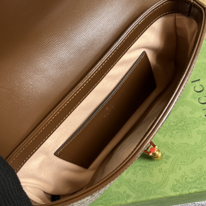 G*u*i bele bag 23*16*3cm
