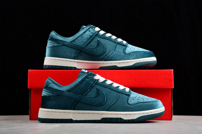 NIKE DUNK LOW “GREEN VELVET“ DZ5224-300