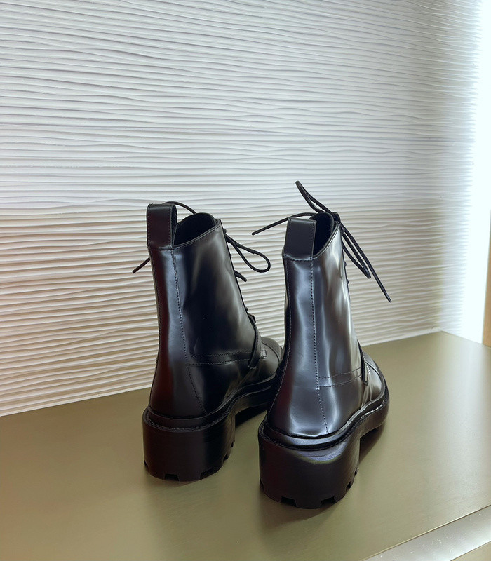 H**mes boots