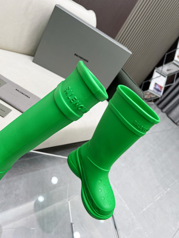 ba*len*cia*ga x Cr*0*s chunky rubber boots
