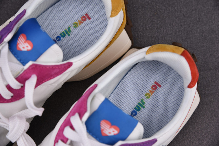 New Balance NB327 B