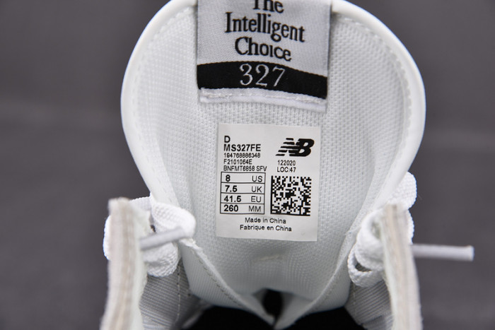 New Balance NB327E