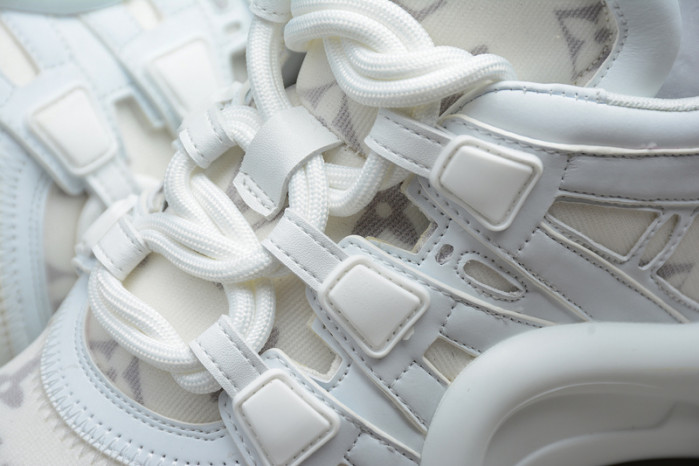 LVT SNEAKERS LVA-002