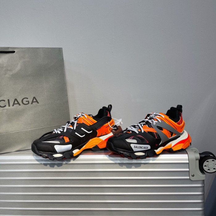 BL Track Sneaker R53