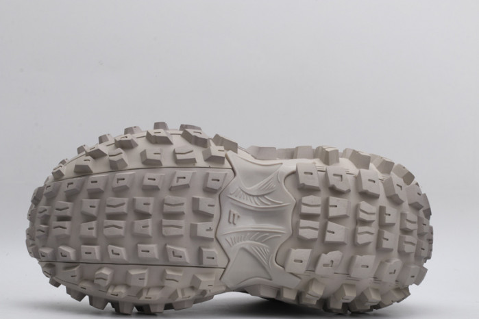 BC DEFENDER RUBBER PLATFORM SNEAKERS