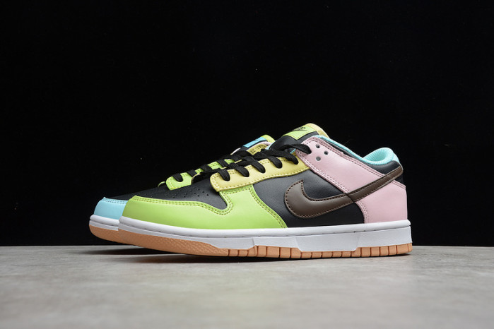 NIKE Dunk Low SE 