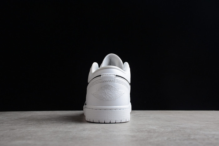 WMNS AIR JORDAN 1 LOW 