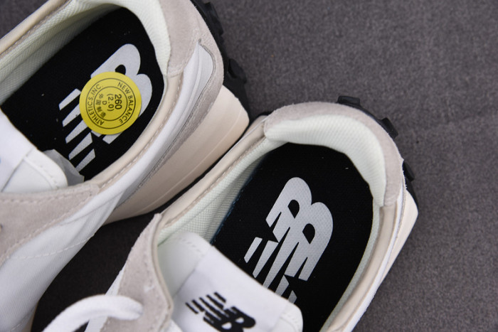 New Balance NB327E