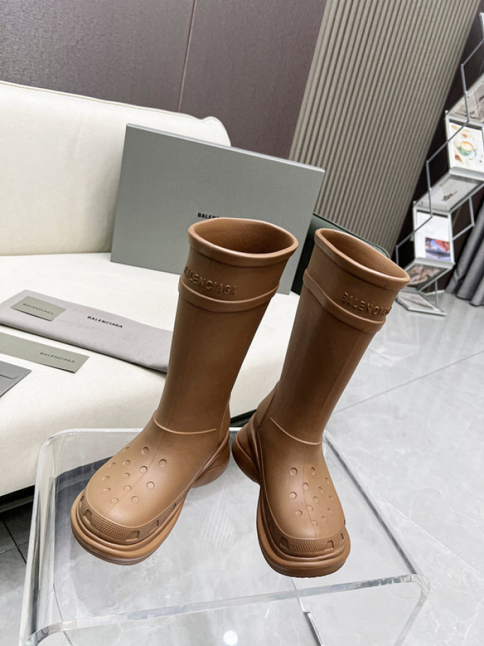 ba*len*cia*ga x Cr*0*s chunky rubber boots