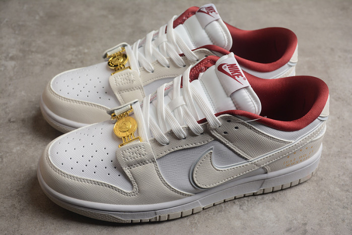 Nike DUNK LOW SE 