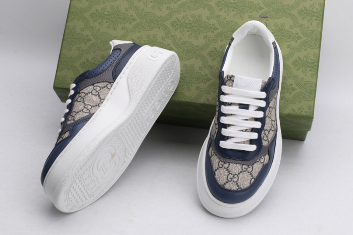 GC LOW-TOP SNEAKER