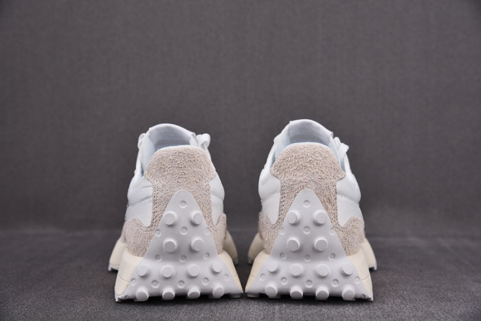 New Balance NB327F