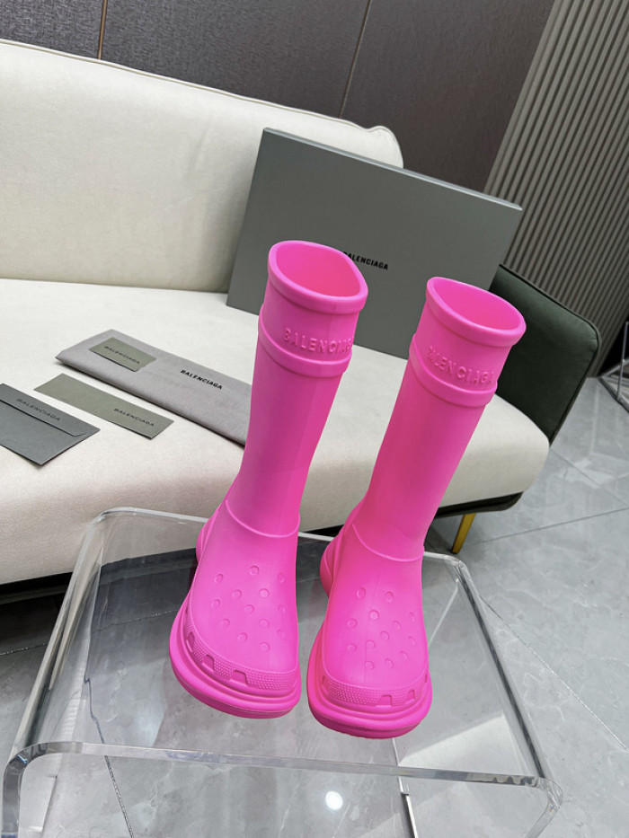 ba*len*cia*ga x Cr*0*s chunky rubber boots