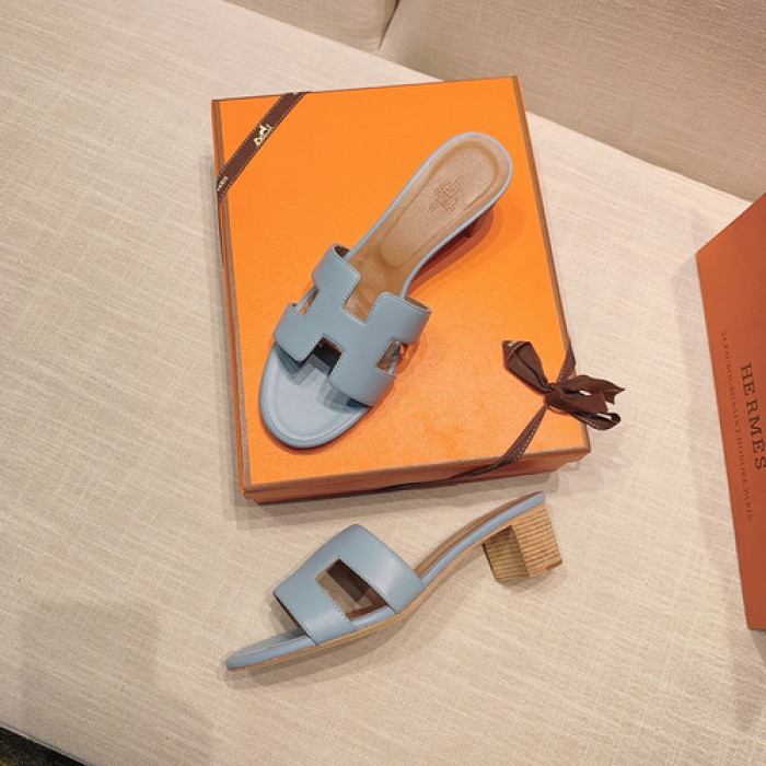 H**mes chunky heel slide