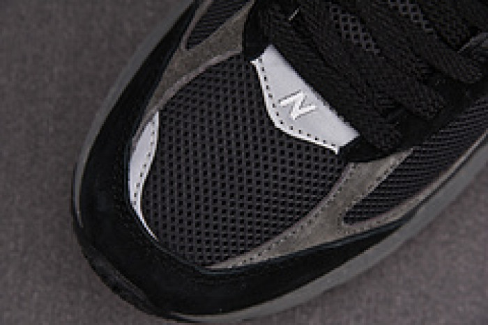 New Balance 2002RR1