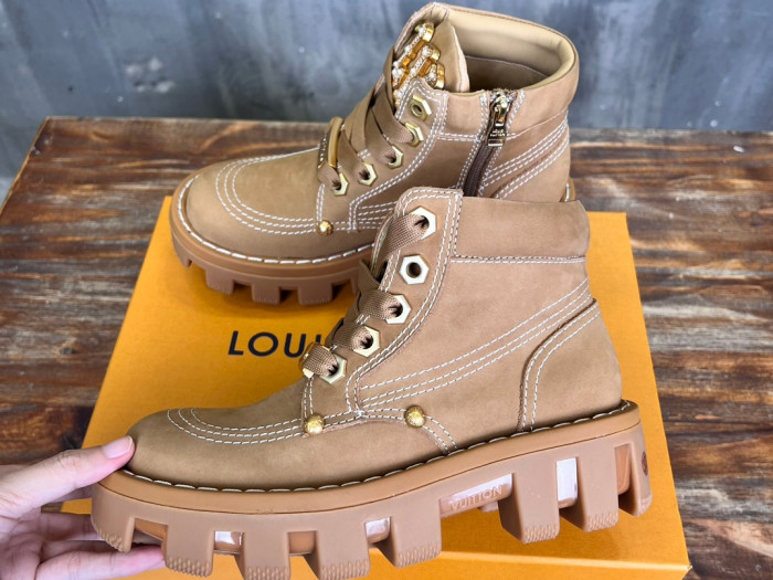 LVT BOOTS